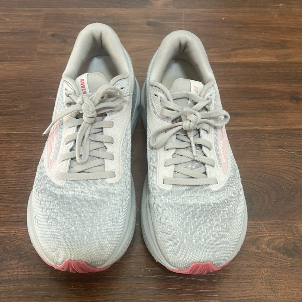 Brooks running shoes size 7.5